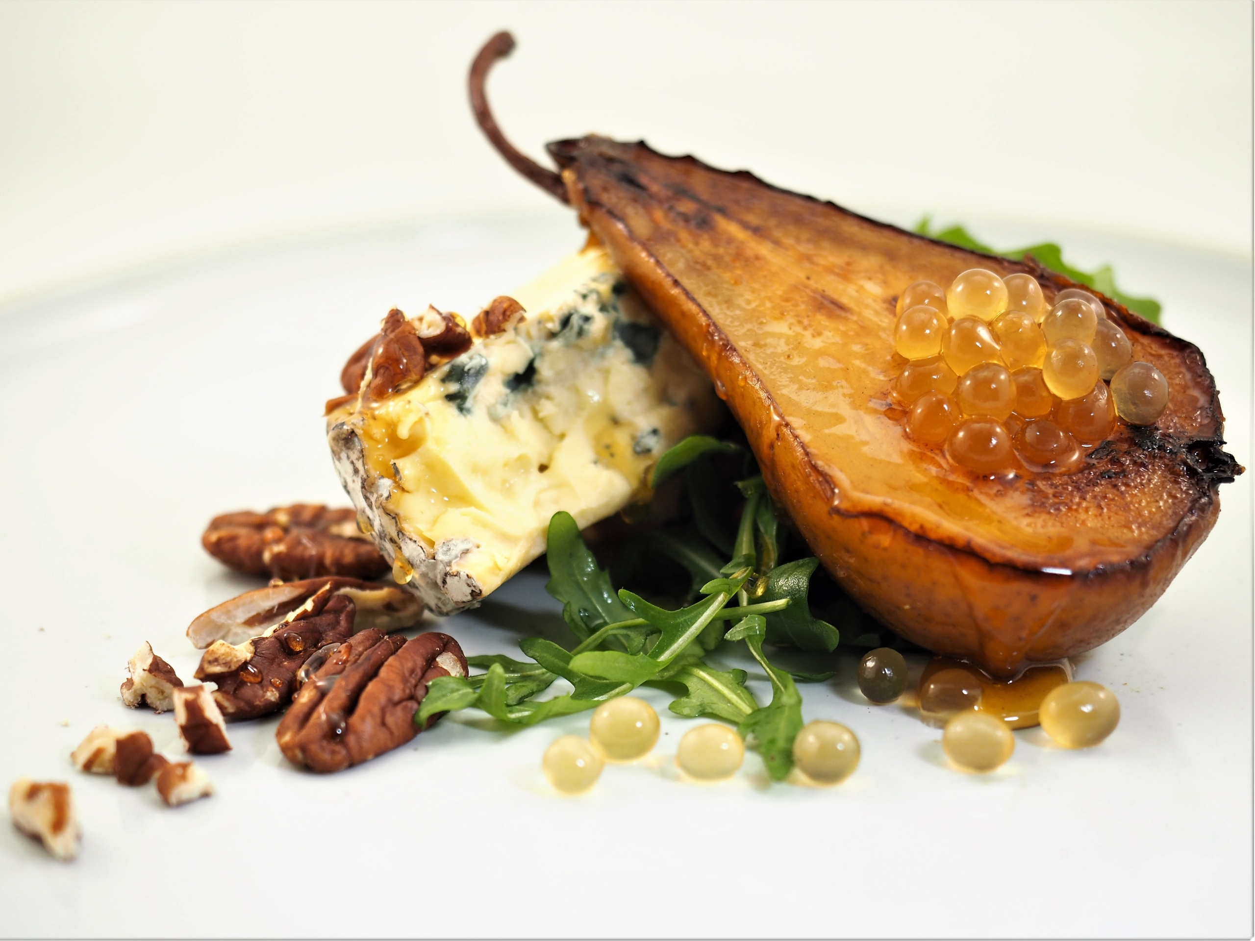 Roast Pear, Blue Cheese and Honey Flavour Pearls