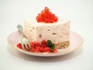 Strawberry Cheesecake with Strawberry Flavour Pearls